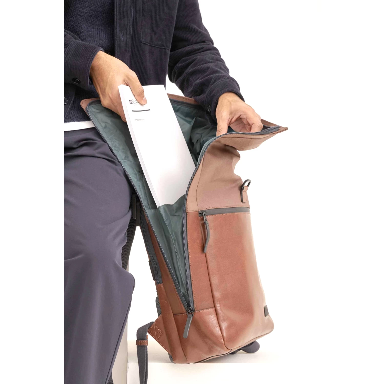 JOST MALMÖ Kurierrucksack - Cognac 9 JOST MALMÖ Kurierrucksack - Cognac – Bild 7